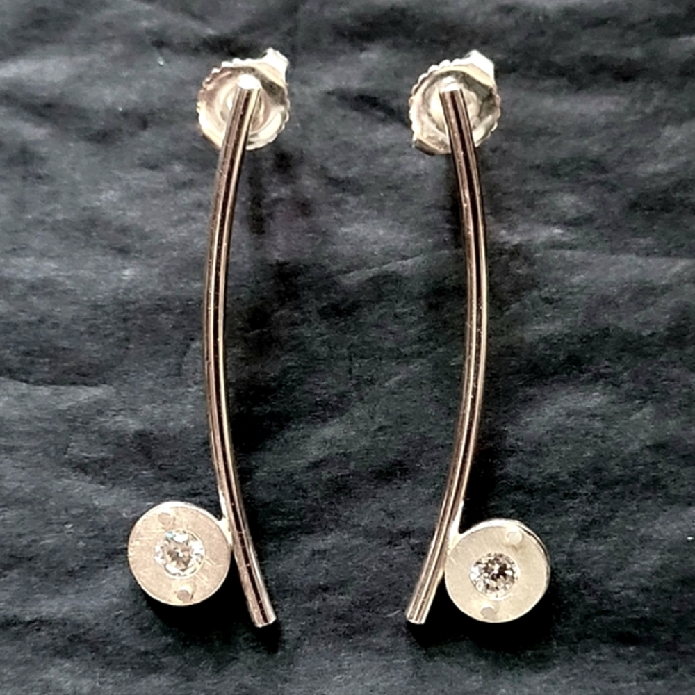 VTG Sterling Silver Post Earrings with Flashy Gem